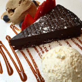 Flourless chocolate cake from Smorgas Chef