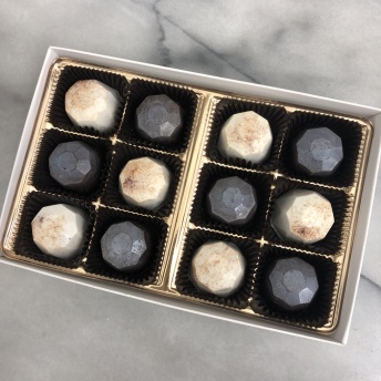 Gluten-free cake truffles from Mini Melanie