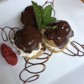 Gluten-free profiteroles from Risotteria Melotti