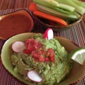 Gluten-free guacamole with veggies from Campeon