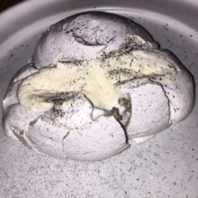 Gluten-free husk meringue from Cosme