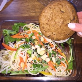 Gluten-free noodles and cookie from Liquiteria