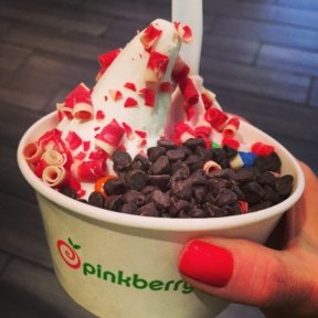 Gluten-free peppermint frozen yogurt from Pinkberry