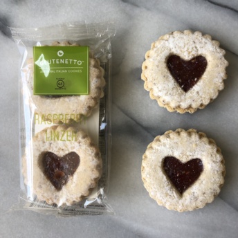 Gluten-free raspberry Linzer cookies by Glutenetto