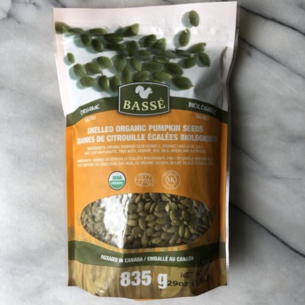 Shelled pumpkin seeds by Basse Nuts