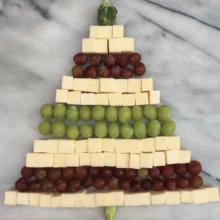 Cheese Christmas Tree made with grapes