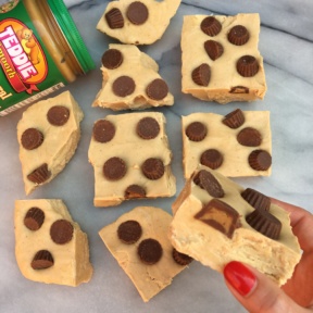 Peanut Butter Cup Fudge using mini peanut butter cups