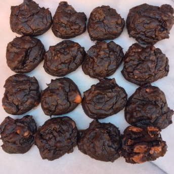 Avocado Chocolate Cookies with collagen