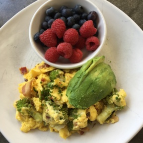 Cauliflower scrambled eggs with berries from Cheeky's