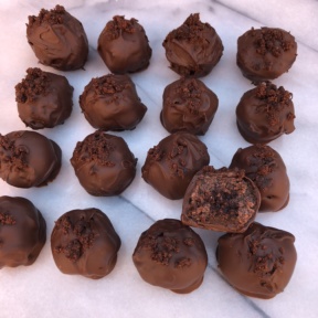 Gluten-free paleo Brownie Truffles