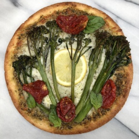 Gluten-free pizza with broccolini