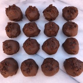 16 gluten-free paleo Brownie Truffles