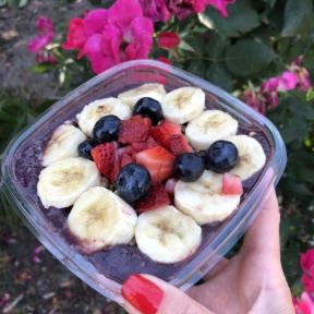 Gluten-free acai bowl from fresh & co