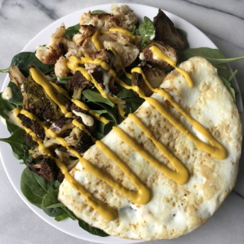 Jackie's go-to lunch of a big salad, omelet, and veggies