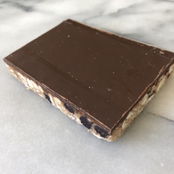 Blueberry coconut crave bar from Metabolic Meals
