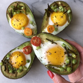 Gluten-free Baked Eggs in Avocado
