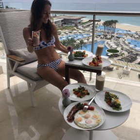 Jackie in Cabo eating brunch