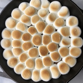 Peanut Butter Cup S'mores Skillet Dip