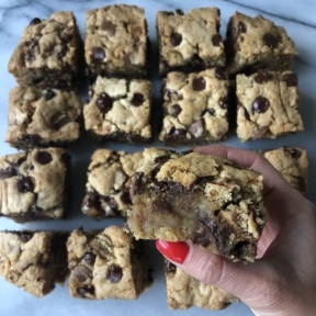 Gooey gluten-free Twix Blondies