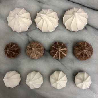 Delicious gluten-free meringue cookies by Belle Meringue