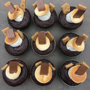 Gluten-free S'mores cupcakes with graham crackers