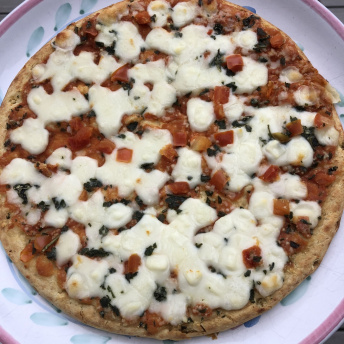 Gluten-free Margherita pizza from Banza