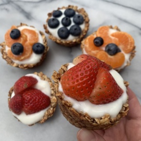 Gluten-free yogurt-filled Banana Honey Oat Cups