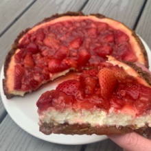 Gluten-free Strawberry Cheesecake with strawberry sauce