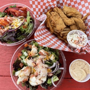 Gluten-free lobster, crab, and fried food from Lobster Cooker