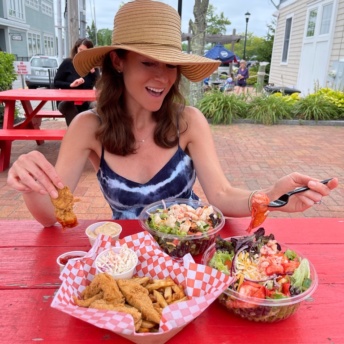 Jackie eating at Lobster Cooker