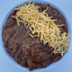 Gluten-free chili with cheddar cheese