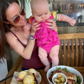 Jackie and Chloe eating brunch at Sweet Pea's Cafe