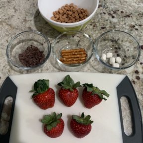 Making gluten-free Butterscotch Strawberry Turkeys