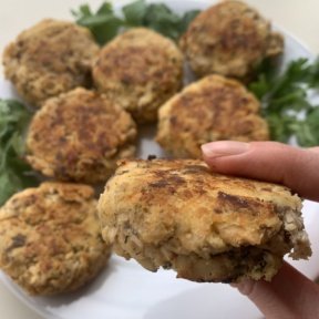 Delicious gluten-free Salmon Cakes