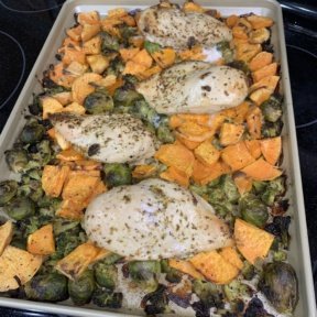 Yummy Chicken & Veggie Sheet Pan Dinner