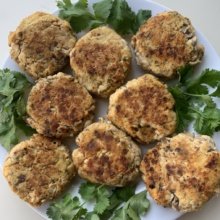 Gluten-free paleo Salmon Cakes