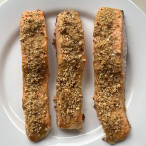 A plate of gluten-free almond-crusted salmon